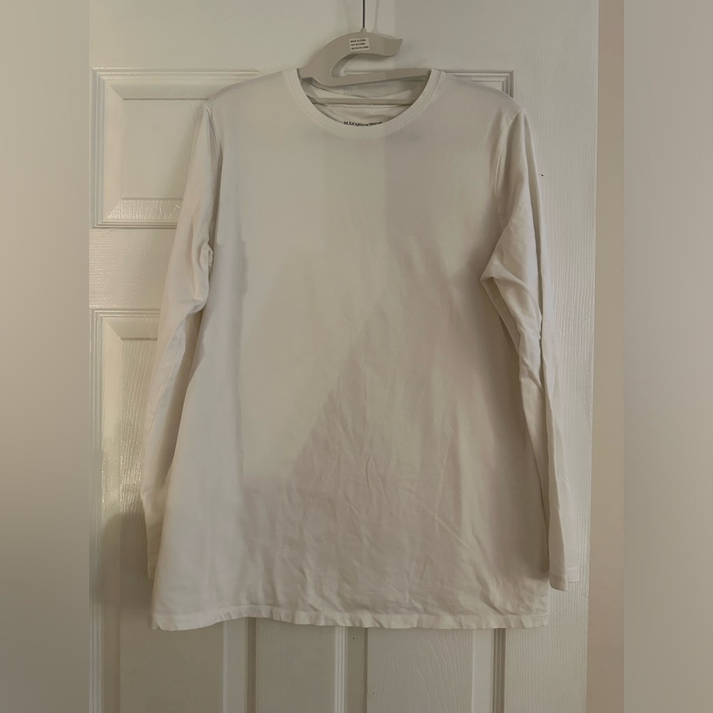 Liz Lange for Target White Long Sleeved Maternity Top. Size Large